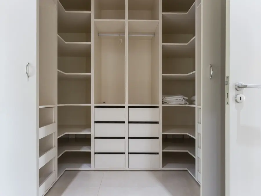 Schrank